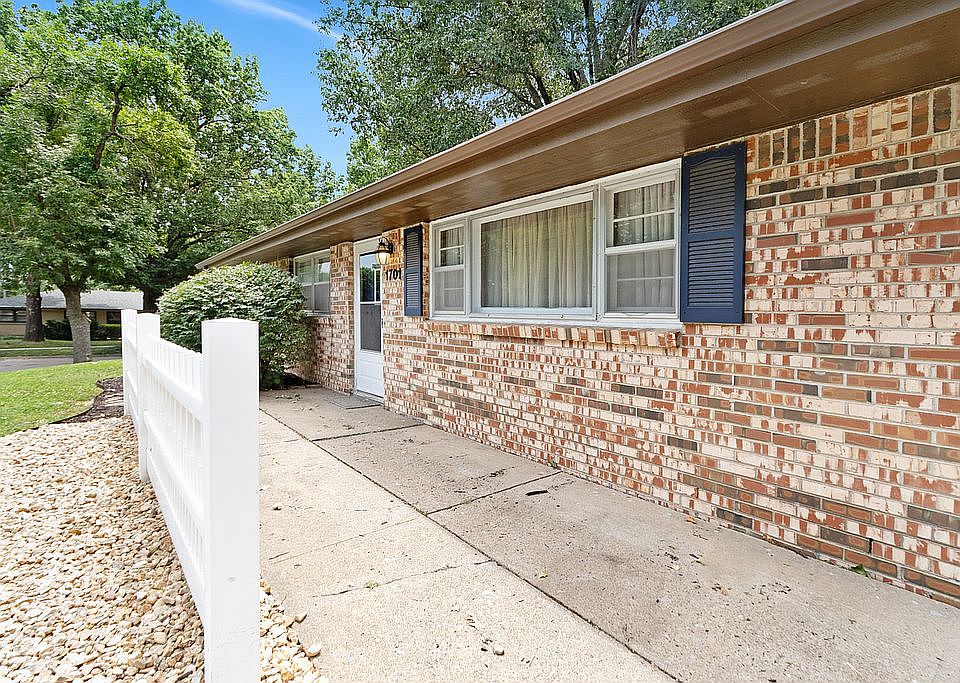 1701 Kenmar Dr, Manhattan, KS 66502 | Zillow