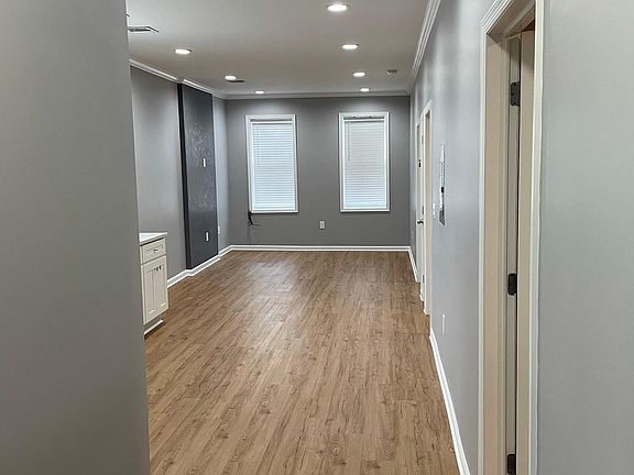 2nd image of 25 Belmont Ave Floor 3