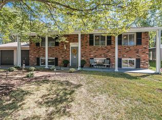 1108 Sandstone Dr, Saint Louis, MO 63146