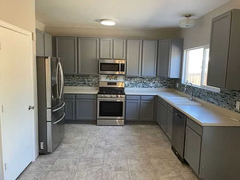 5189 Mountain Air Cir — Photo 2