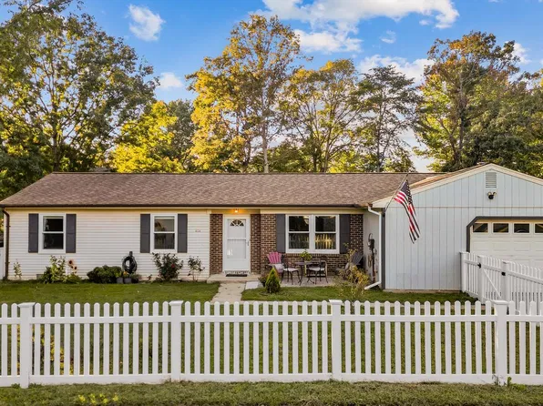 404 Linden Ln, La Plata, MD 20646