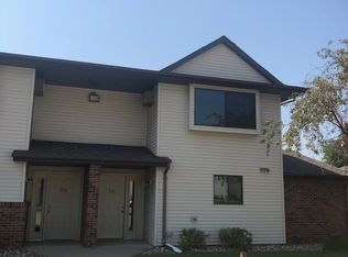 912 N Elm St #902, Vermillion, SD 57069