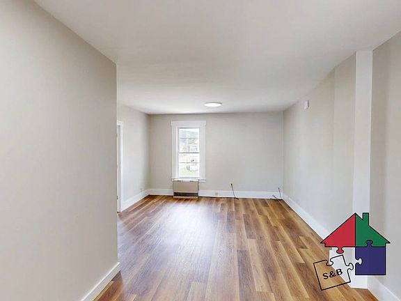 2nd image of 49 Maple Ave APT 2