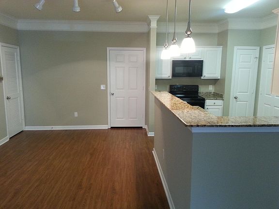 Spacious dinning room, with added extra storage