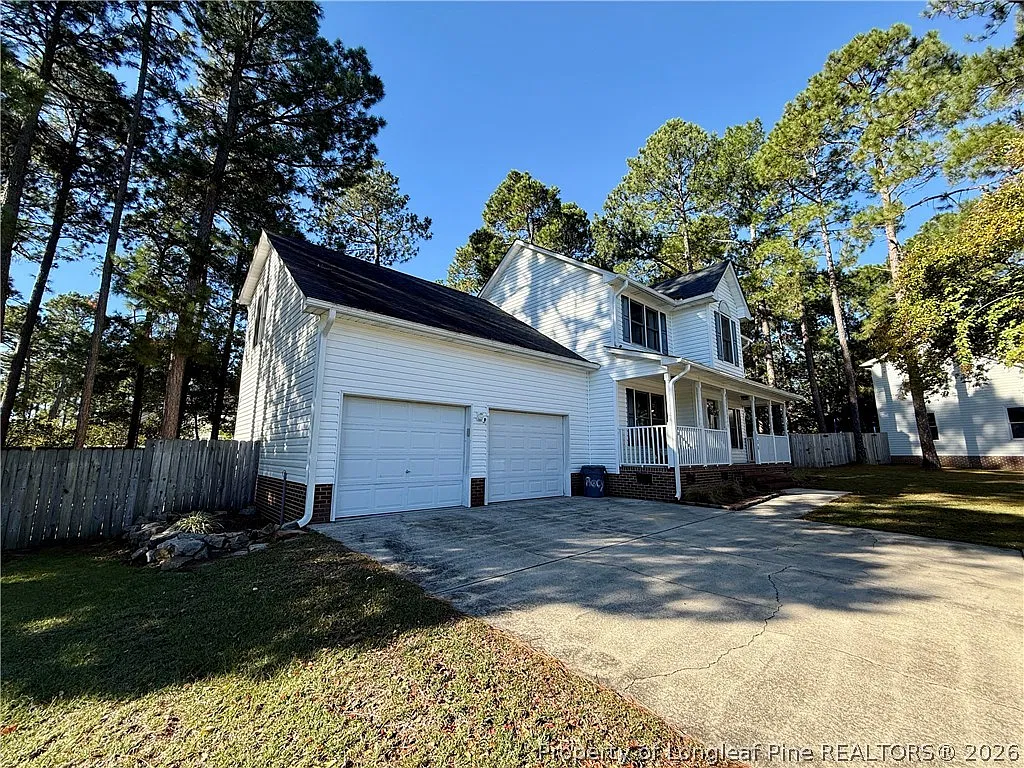 4 bed, 2.5 bath, 2144 sqft, $2,000 — Photo 3