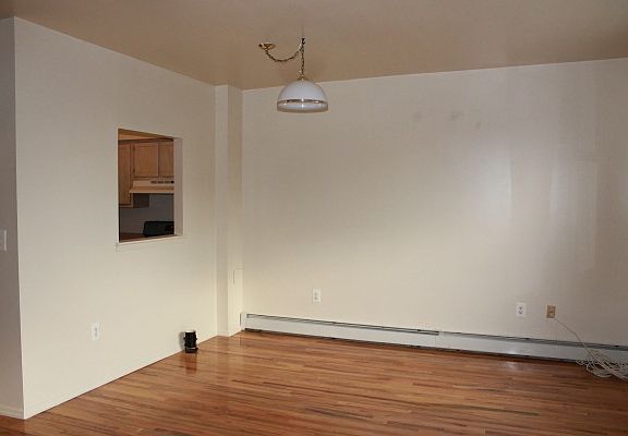 4th image of 381 Cumberland St