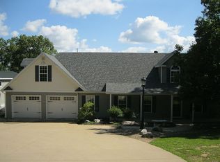 894 Cape Wood Dr, Linn Creek, MO 65052