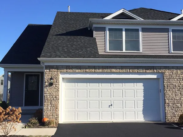 17 Cumberland St, Lancaster, NY 14086