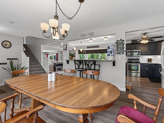 5th image of 10 Abbey Cres