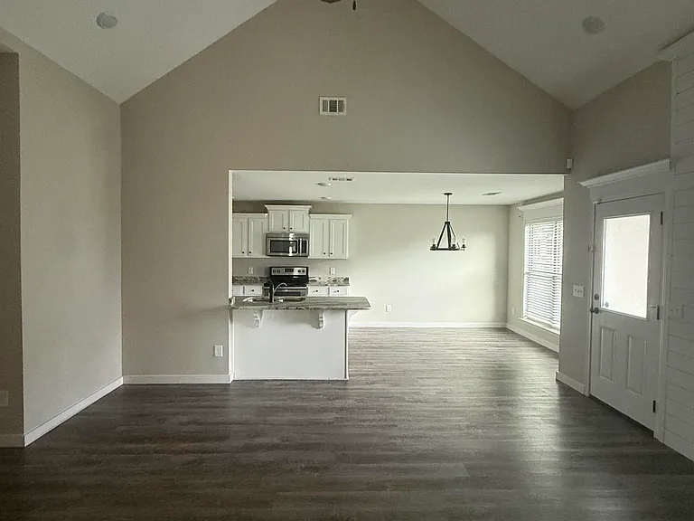 100 Weston Cv — Photo 8