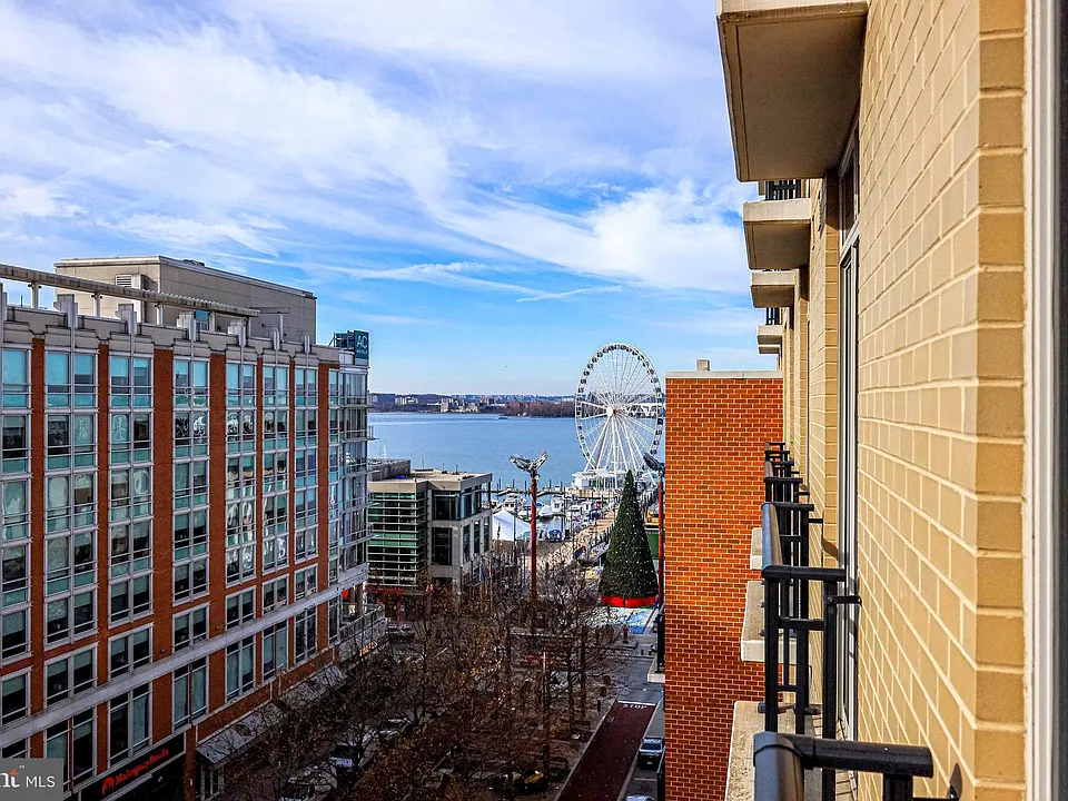 155 Potomac Psge #712