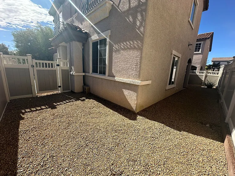 930 Wembly Hills Pl — Photo 24