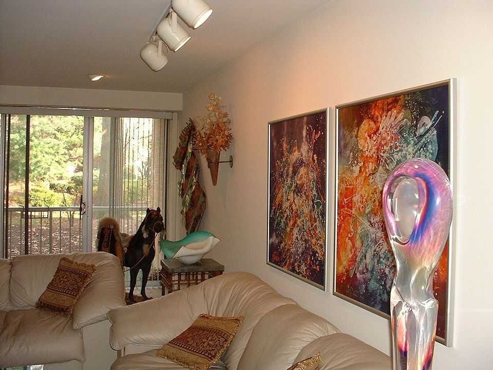 2nd image of 1640 Oakwood Dr #105