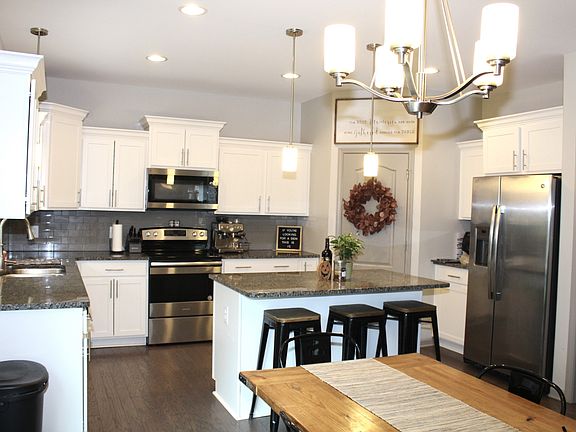 5th image of 1154 Belvoir Ln