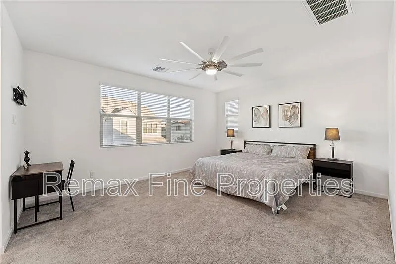 3 bed, 2.5 bath, 2253 sqft, $3,500 — Photo 3