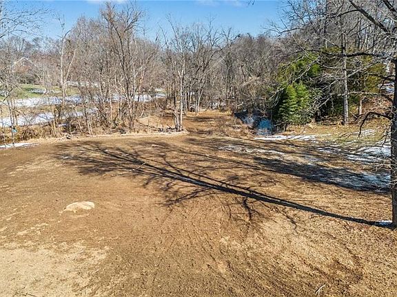 4th image of 1499 S Peace Haven Rd