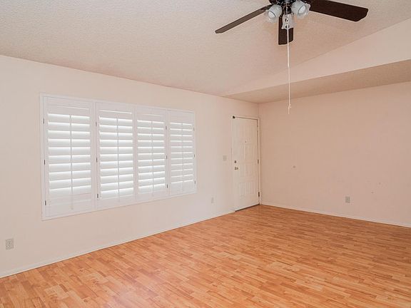 5th image of 10918 W Glenrosa Ave