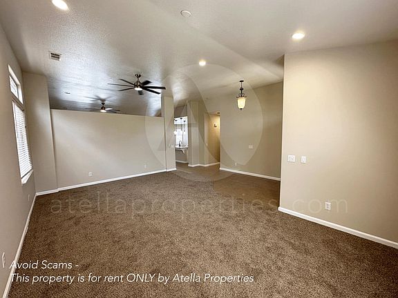4th image of 2416 S Beech Dr