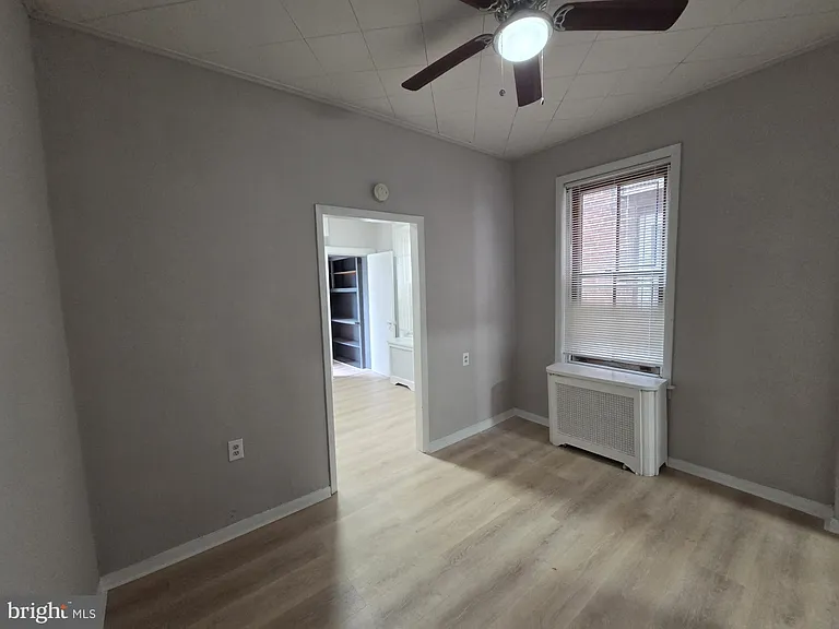 633 E Allegheny Ave — Photo 11