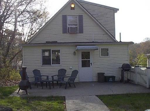 Back view at driveway