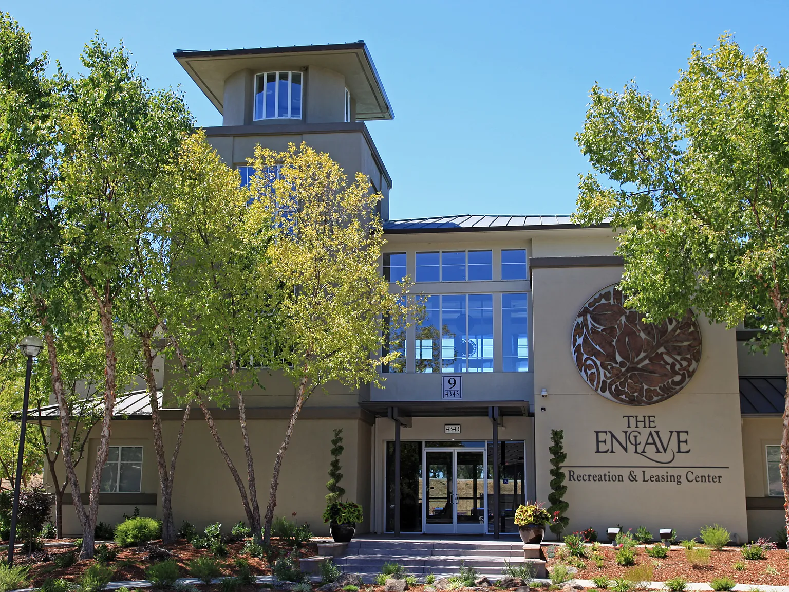 Enclave — Photo 3
