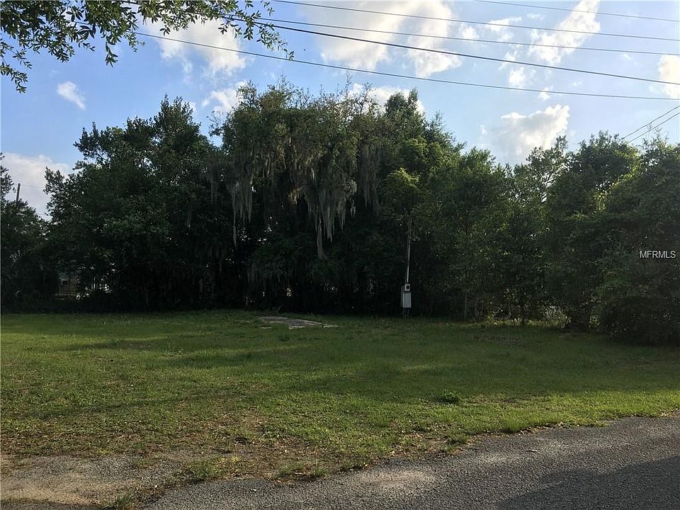 1st image of 318 Oak Dr