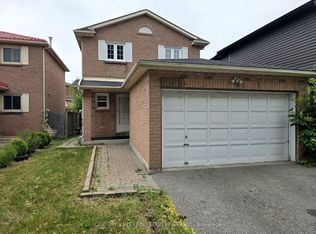 1592 Marshcourt Dr, Pickering, ON L1V 6G3