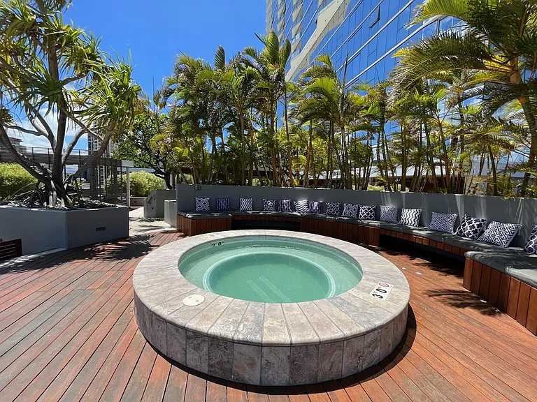 888 Kapiolani Blvd — Photo 11