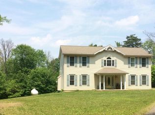 29 Deer Woods Ln, Danville, PA 17821