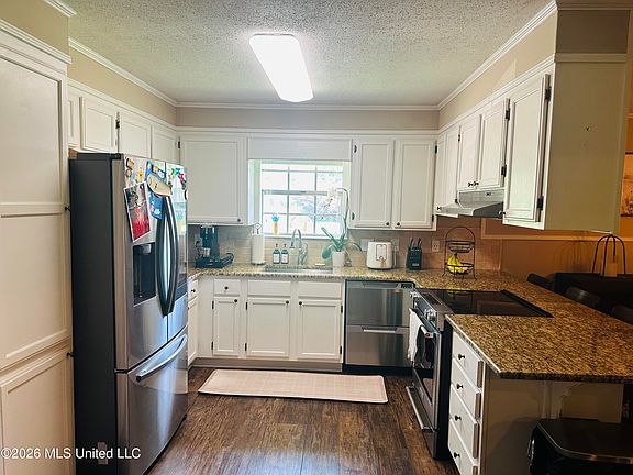 2nd image of 352 Terry Cir