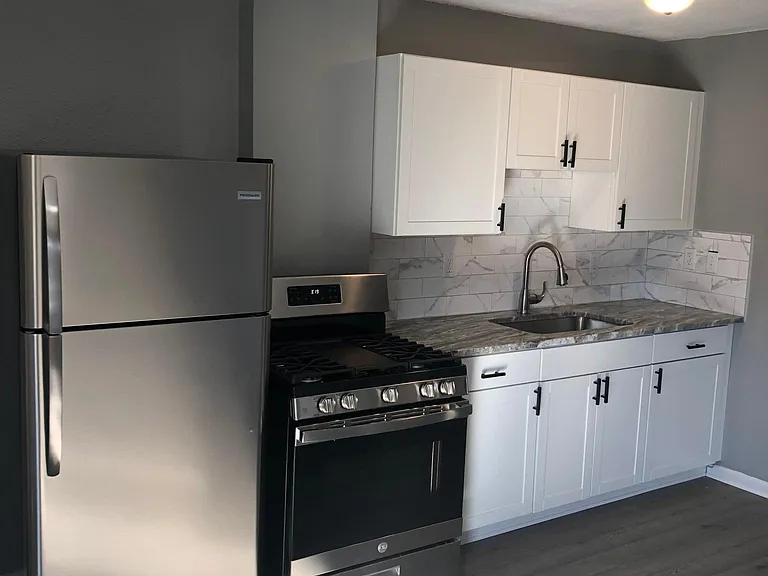 1014 Orange St — Photo 2
