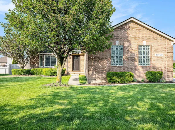 51602 Huntley Ave, New Baltimore, MI 48047