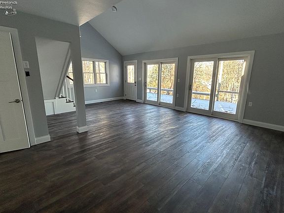 4th image of 501 Cherry Ave