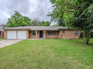 5729 Wales Ave, Fort Worth, TX 76133