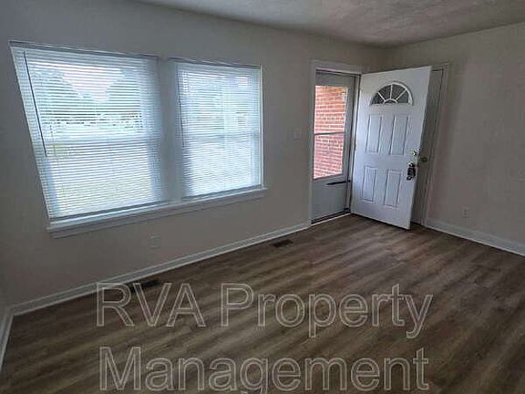 4th image of 3417 Danbury Rd