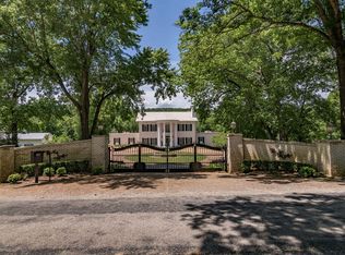 1913 Lake Shore Dr, Branson, MO 65616
