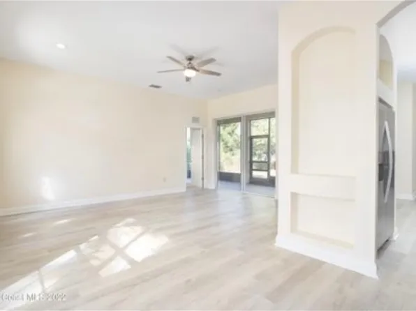 1873 Heartwellville St NW, Palm Bay, FL 32907