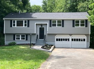 61 Dodd Dr, Holliston, MA 01746