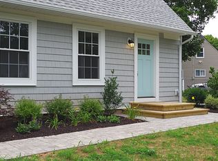 21 Sunset Rd, North Branford, CT 06471