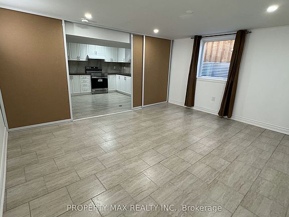 5th image of 30 Glenabbey Dr #Basement