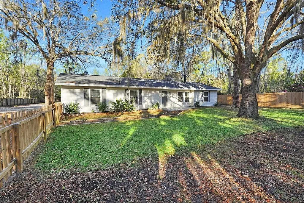 3 bed, 1757 sqft, $2,600 — Photo 2