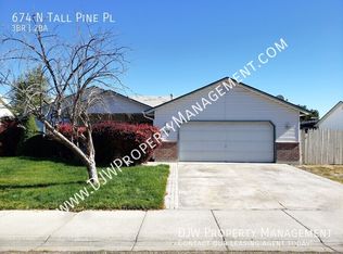 674 N Tall Pine Pl, Meridian, ID 83642