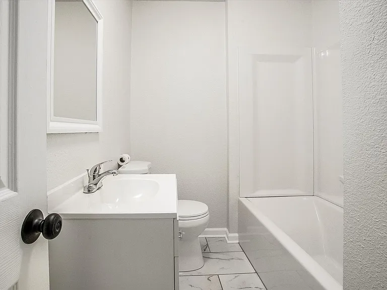 6210 Agnes Ave — Photo 21