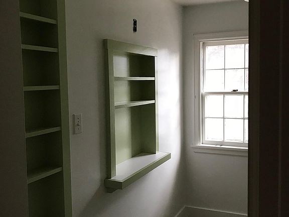 3rd image of 226 Linwood Ave #8