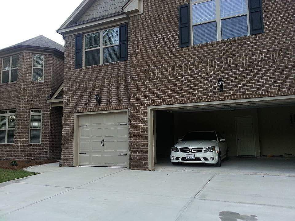 3 Story, front 3 car garage