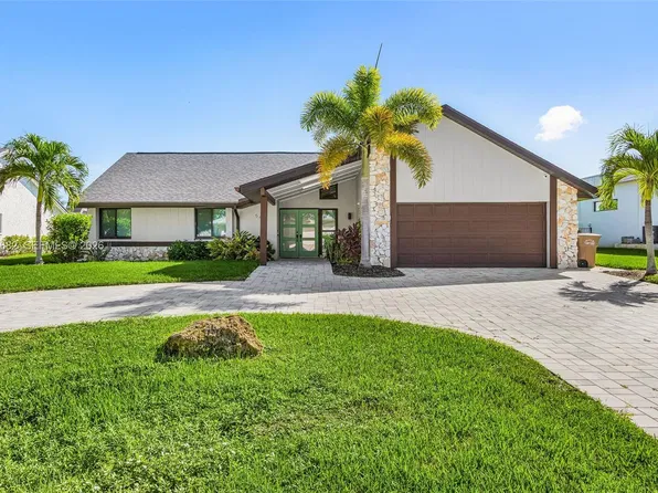 5413 Skyline Blvd, Cape Coral, FL 33914