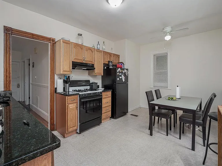 47 Saint Margaret St #1 — Photo 4