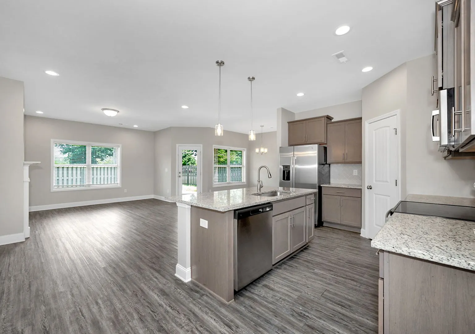 Find your new home today! — Photo 4