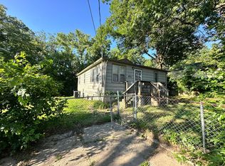 12002 E Alberta St, Independence, MO 64054