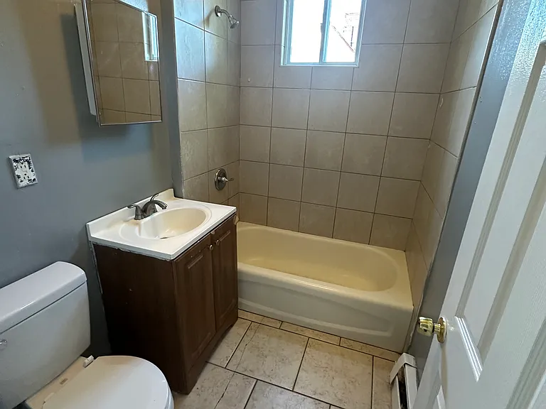 260 Hillside Ave #4B — Photo 8
